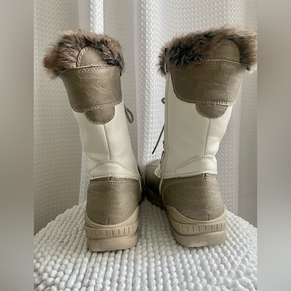 Woman Sölher winter boots white-beige faux fur side zipper lace-up size 7.5 (38) - Picture 12 of 16